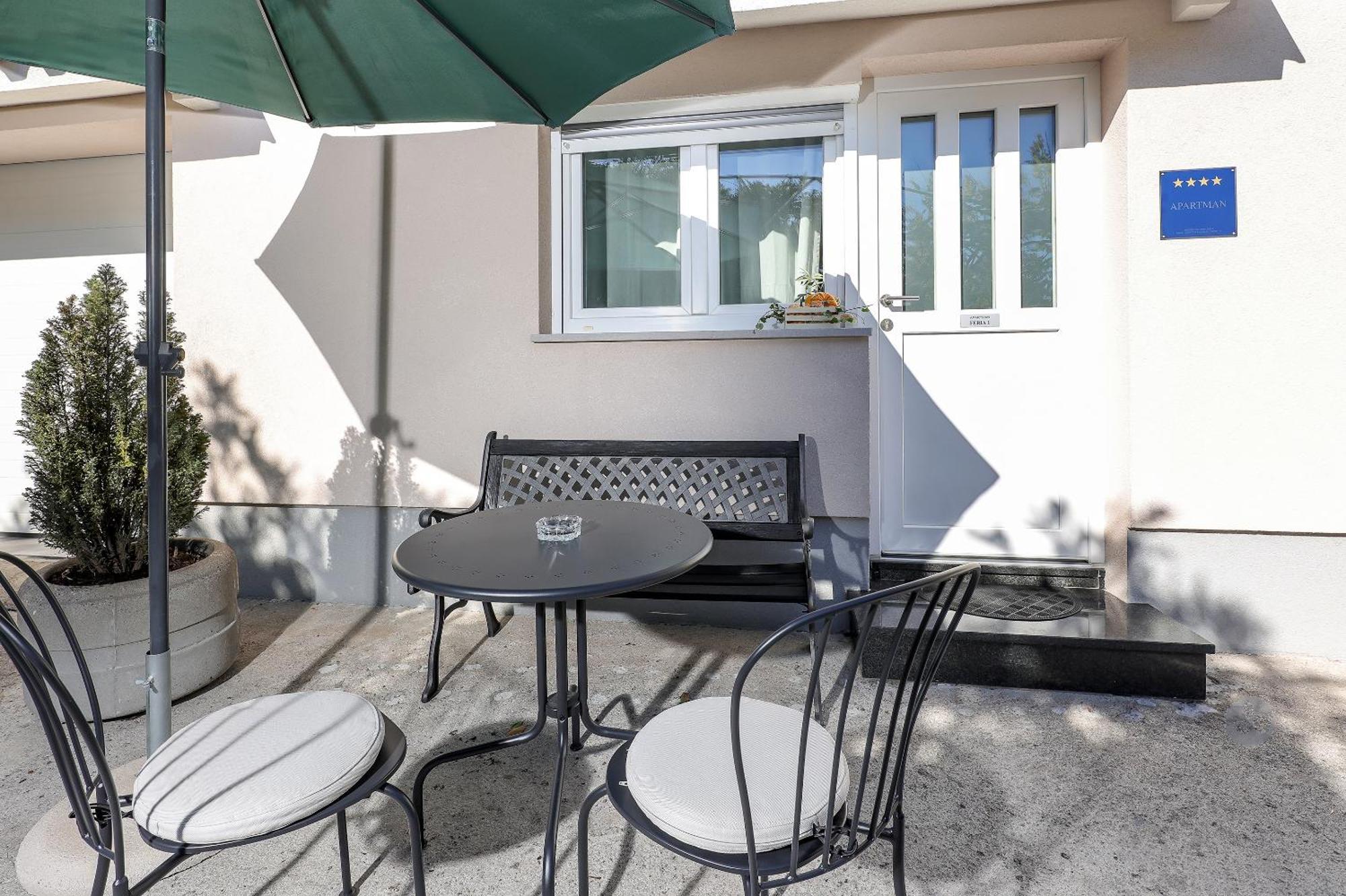 Apartment Feria 1 โอปาติยา ภายนอก รูปภาพ